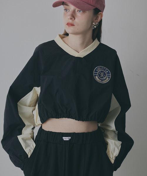 VIOLETTA(ヴィオレッタ)の「クロップドナイロンプルオーバー(その他トップス・レディース・レッド/ブラック/ライトブルー・FREE)」の19枚目の写真