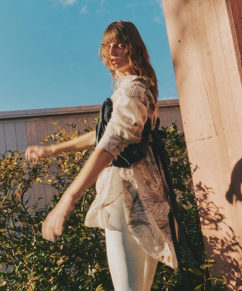 LA BELLE ETUDE（ラベルエチュード）の「オリジナルvintageフラワープリントリラックスシャツ（シャツ/ブラウス・レディース・ブラック/ホワイト/その他/ブラウン・FREE）」の10枚目の写真