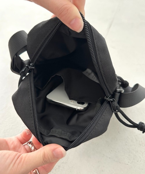 Lee（リー）の「Lee/リー 推し活 タテ ショルダーバッグ/メッシュポケット（ショルダーバッグ・レディース・パープル/ピンク/ブラック/シルバー/ブルー・FREE）」の9枚目の写真