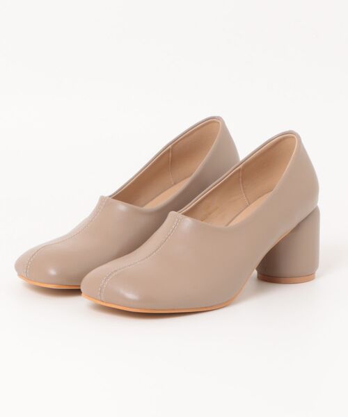 Fabby fabby（ファビィーファビィー）の「ラウンドスクエア丸ヒールパンプス（パンプス・レディース・シルバー/ブラック/モカ/ワインレッド・LARGE/MEDIUM/SMALL）」の2枚目の写真