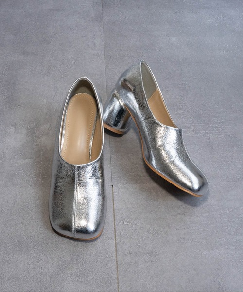 Fabby fabby（ファビィーファビィー）の「ラウンドスクエア丸ヒールパンプス（パンプス・レディース・シルバー/ブラック/モカ/ワインレッド・LARGE/MEDIUM/SMALL）」の4枚目の写真