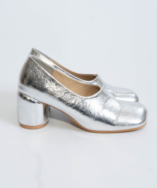 Fabby fabby（ファビィーファビィー）の「ラウンドスクエア丸ヒールパンプス（パンプス・レディース・シルバー/ブラック/モカ/ワインレッド・LARGE/MEDIUM/SMALL）」の11枚目の写真