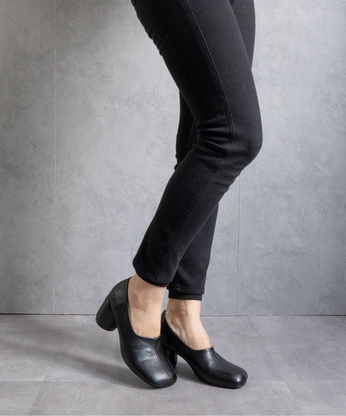 Fabby fabby（ファビィーファビィー）の「ラウンドスクエア丸ヒールパンプス（パンプス・レディース・シルバー/ブラック/モカ/ワインレッド・LARGE/MEDIUM/SMALL）」の8枚目の写真