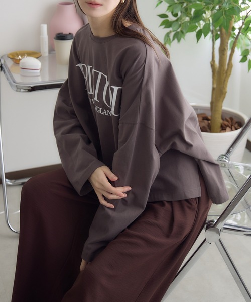 RU.TI.LE（ルチル）の「【RU.TI.LE】ビッグシルエットクルーロゴT（Tシャツ/カットソー・レディース・グレイッシュベージュ/チャコールグレー/ホワイト・MEDIUM）」の7枚目の写真