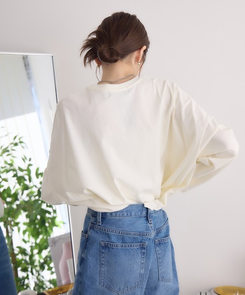 RU.TI.LE（ルチル）の「【RU.TI.LE】ビッグシルエットクルーロゴT（Tシャツ/カットソー・レディース・グレイッシュベージュ/チャコールグレー/ホワイト・MEDIUM）」の20枚目の写真