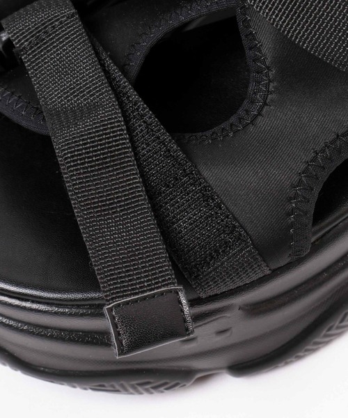 mysty woman（ミスティウーマン）の「ベルクロスニーカーサンダル  323422（サンダル・レディース・ベージュ/ブラック・LARGE/MEDIUM）」の17枚目の写真