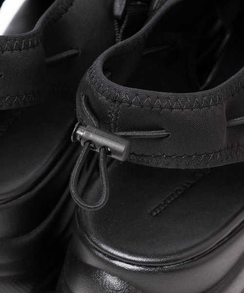 mysty woman（ミスティウーマン）の「ベルクロスニーカーサンダル  323422（サンダル・レディース・ベージュ/ブラック・LARGE/MEDIUM）」の22枚目の写真