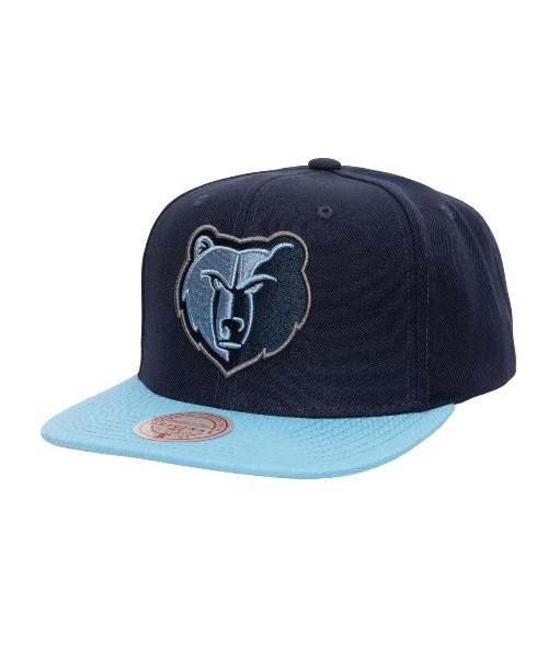 Mitchell&Ness(ミッチェル&ネス)の「Mitchell & Ness NBA TEAM 2 TONE 2.0 SNAPBACK(ミッチェル&ネス NBA チーム 2トーン 2.0 スナップバック)(キャップ・メンズ・ブルー系/ブラック系/ネイビー系/レッド系・FREE)」の3枚目の写真