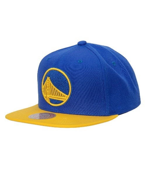 Mitchell&Ness(ミッチェル&ネス)の「Mitchell & Ness NBA TEAM 2 TONE 2.0 SNAPBACK(ミッチェル&ネス NBA チーム 2トーン 2.0 スナップバック)(キャップ・メンズ・ブルー系/ブラック系/ネイビー系/レッド系・FREE)」の2枚目の写真