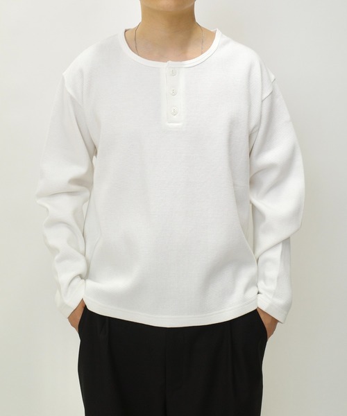 Sourcream（サワークリーム）の「2サイズ【Sourcream/サワークリーム】ワッフルヘンリーネックロンTEE（Tシャツ/カットソー・レディース・グレー/ブラック/ホワイト・MEDIUM/LARGE）」の5枚目の写真