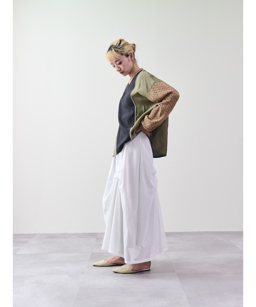 DOLLUPOOPS（ドールアップウップス）の「メッシュタック配色スカート（スカート・レディース・オフホワイト/ブラック・38）」の4枚目の写真