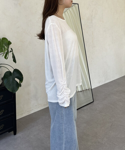 prose verse（プロズヴェール）の「袖シャーリングオーバーサイズシアートップス（Tシャツ/カットソー・レディース・ピンク/オフホワイト/ブラック・FREE）」の4枚目の写真