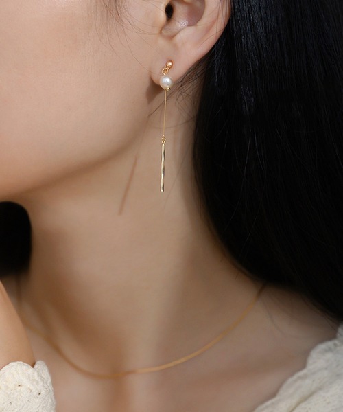 blackdia ocean(ブラックダイヤオーシャン)の「blackdia ocean パールドロップスティックピアス/イヤリング(ピアス(両耳用)・レディース・ゴールド系その他・FREE)」の1枚目の写真