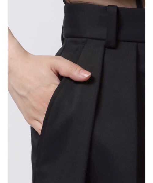 OUNNOUN(オウンノウン)の「【OUNNOUN】ギャバスリットデザインスカート(スカート・レディース・ベージュ/ブラック・MEDIUM/SMALL)」の17枚目の写真