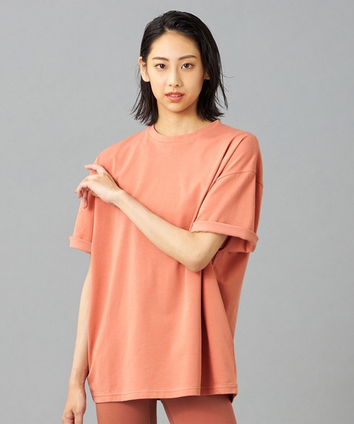 Chacott(チャコット)の「HandsomeCotton オーバーTシャツ(Tシャツ/カットソー・レディース・グリーン/ライトグリーン/ホワイト/ブラック/サーモンピンク・M)」の1枚目の写真