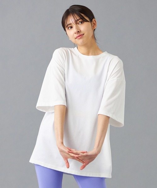 Chacott(チャコット)の「HandsomeCotton オーバーTシャツ(Tシャツ/カットソー・レディース・グリーン/ライトグリーン/ホワイト/ブラック/サーモンピンク・M)」の21枚目の写真