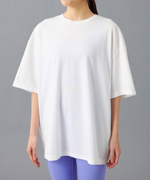 Chacott(チャコット)の「HandsomeCotton オーバーTシャツ(Tシャツ/カットソー・レディース・グリーン/ライトグリーン/ホワイト/ブラック/サーモンピンク・M)」の14枚目の写真