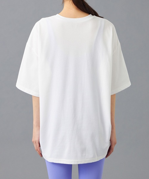Chacott(チャコット)の「HandsomeCotton オーバーTシャツ(Tシャツ/カットソー・レディース・グリーン/ライトグリーン/ホワイト/ブラック/サーモンピンク・M)」の11枚目の写真