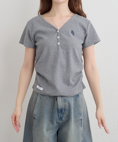RAY CASSIN Vネックヘンリー胸刺繍半袖Tシャツ 華奢見えが叶う/ 6色展開】Vネックヘンリー胸刺繍半袖Tシャツ