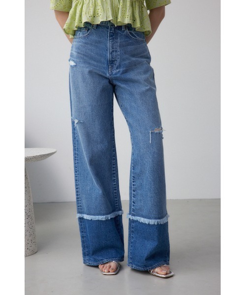 AZUL by moussy(アズールバイマウジー)の「AZUL DENIM スウィッチングバイカラーデニム(デニムパンツ・レディース・ブルー/ライトブラック・SMALL/MEDIUM)」の1枚目の写真