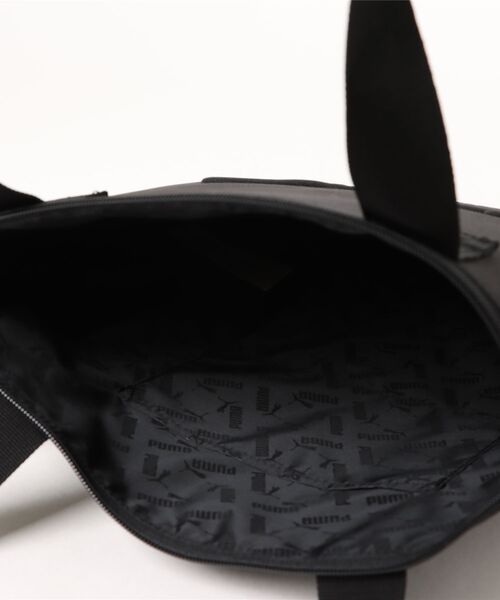 PUMA(プーマ)の「《PUMA》PUMA BUZZ トート(トートバッグ・レディース・ベージュ系その他/ブラック/ピンク・フリー)」の5枚目の写真