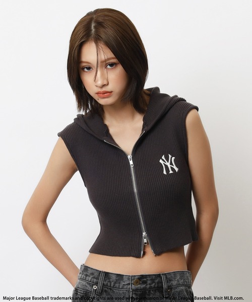 BACK TO THE FIELD（バック トゥー ザ フィールド）の「【MLB】刺繍ロゴフード付きトップス（Tシャツ/カットソー・レディース・ブラック/ピンク/ベージュ・FREE）」の2枚目の写真