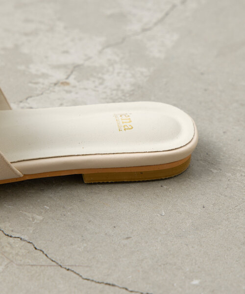 Jena espace merveilleux（ジェナ　エスパスメルヴェイユ）の「メッシュ編みサンダル（サンダル・レディース・ブラック/アイボリー/ベージュ・LARGE/MEDIUM）」の17枚目の写真