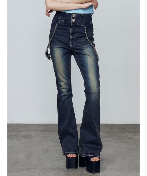 EMODA（エモダ）の「ハングベルトハイウエストフレアパギンス（デニムパンツ・レディース・ブラック/インディゴブルー・X-SMALL/SMALL/MEDIUM）」の3枚目の写真