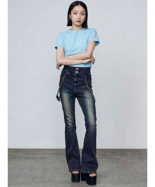 EMODA（エモダ）の「ハングベルトハイウエストフレアパギンス（デニムパンツ・レディース・ブラック/インディゴブルー・X-SMALL/SMALL/MEDIUM）」の5枚目の写真