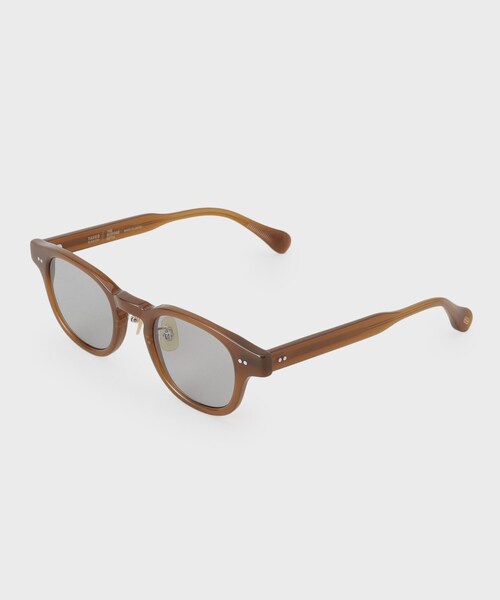 TAKEO KIKUCHI（タケオキクチ）の「【TAKEO KIKUCHI × THE BEDFORD HOTEL】ウェリントンフレーム サングラス（サングラス・メンズ・ブラック/ホワイト系/ブラウン系・00）」の4枚目の写真