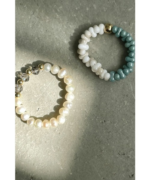 marjour（マージュール）の「BEADS RING（リング・レディース・グレー/ブルー・13号）」の2枚目の写真