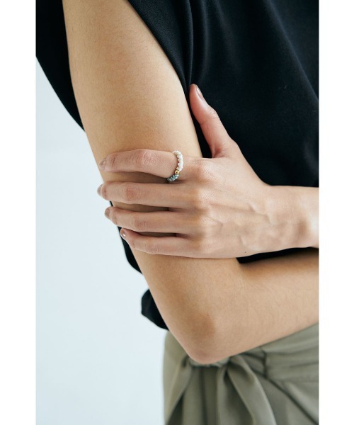 marjour（マージュール）の「BEADS RING（リング・レディース・グレー/ブルー・13号）」の6枚目の写真