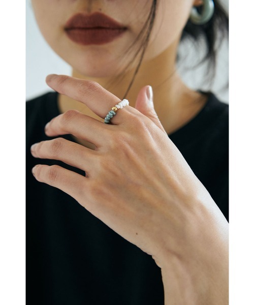 marjour（マージュール）の「BEADS RING（リング・レディース・グレー/ブルー・13号）」の7枚目の写真