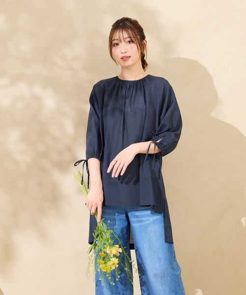 Rose Tiara(ローズティアラ)の「【接触冷感/手洗い可】バックロングブラウス(シャツ/ブラウス・レディース・ネイビー/ブルー・38/42)」の3枚目の写真