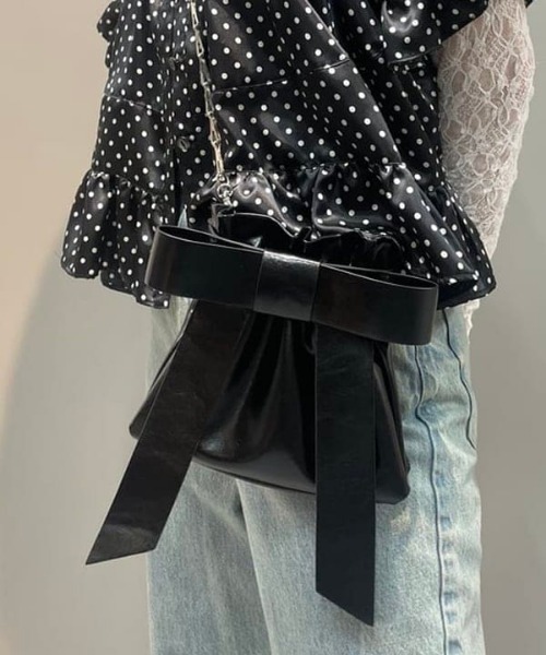 Ray BEAMS（レイビームス）の「リボン チェーン バッグ（ショルダーバッグ・レディース・ブラック/レッド/ブラック系その他4・ONE SIZE）」の18枚目の写真