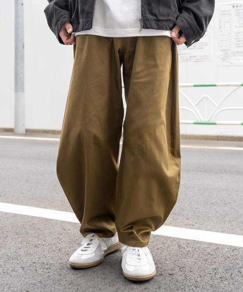 Subciety（サブサエティ）の「Curve chino pants（チノパンツ・メンズ・ベージュ/カーキ/ブラック/ダークグレー・マルチサイズ）」の9枚目の写真