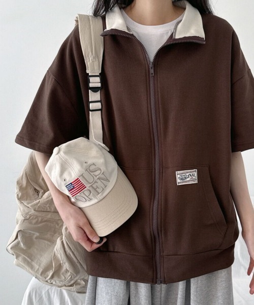 NANAHACHI(ナナハチ)の「配色カラー ジップアップ 半袖トレーナー(Tシャツ/カットソー・レディース・ライトグレー/ブラウン/ネイビー・FREE)」の5枚目の写真