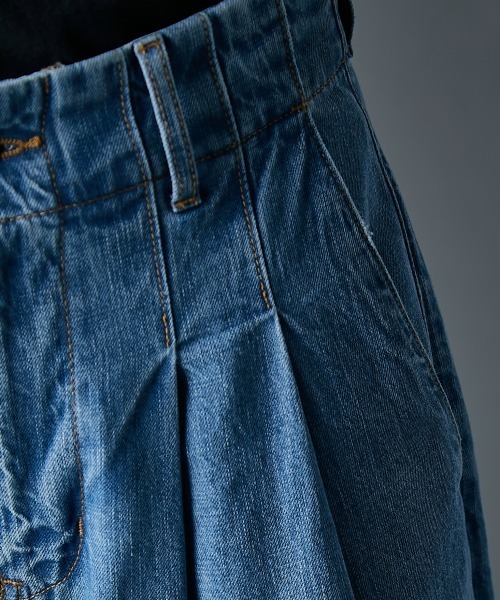 GEVS.（ジェイヴィス）の「ライトオンスデニムタックワイドパンツ＜大きいサイズ有＞GEVS.（デニムパンツ・レディース・ライトブルー/ブルー・73/76/80/84/88/92/96/98/122/106/114）」の5枚目の写真