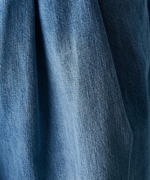 GEVS.（ジェイヴィス）の「ライトオンスデニムタックワイドパンツ＜大きいサイズ有＞GEVS.（デニムパンツ・レディース・ライトブルー/ブルー・73/76/80/84/88/92/96/98/122/106/114）」の8枚目の写真