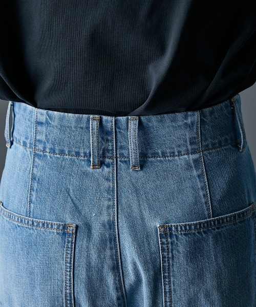 GEVS.（ジェイヴィス）の「ライトオンスデニムタックワイドパンツ＜大きいサイズ有＞GEVS.（デニムパンツ・レディース・ライトブルー/ブルー・73/76/80/84/88/92/96/98/122/106/114）」の6枚目の写真