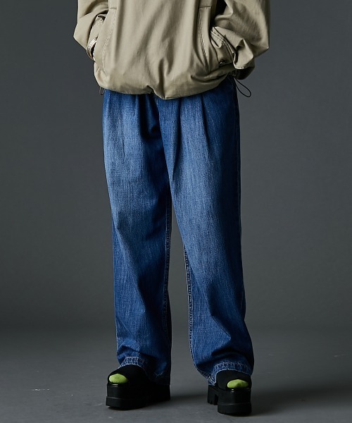 GEVS.（ジェイヴィス）の「ライトオンスデニムタックワイドパンツ＜大きいサイズ有＞GEVS.（デニムパンツ・レディース・ライトブルー/ブルー・73/76/80/84/88/92/96/98/122/106/114）」の21枚目の写真