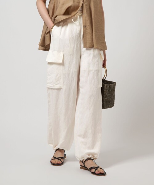green label relaxing（グリーンレーベルリラクシング）の「BREEZE LINEN ブリーズリネン カーゴ パンツ オフホワイト（カーゴパンツ・レディース・オフホワイト・36/38）」の8枚目の写真
