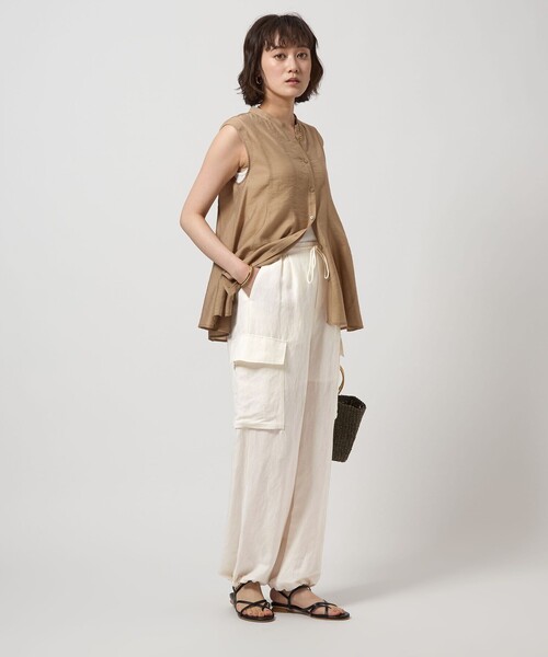 green label relaxing（グリーンレーベルリラクシング）の「BREEZE LINEN ブリーズリネン カーゴ パンツ オフホワイト（カーゴパンツ・レディース・オフホワイト・36/38）」の14枚目の写真
