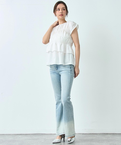 ANAP（アナップ）の「ブロード シャーリング ブラウス（シャツ/ブラウス・レディース・ブラック/オフホワイト/ブルー・FREE）」の5枚目の写真