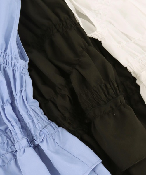 ANAP（アナップ）の「ブロード シャーリング ブラウス（シャツ/ブラウス・レディース・ブラック/オフホワイト/ブルー・FREE）」の22枚目の写真