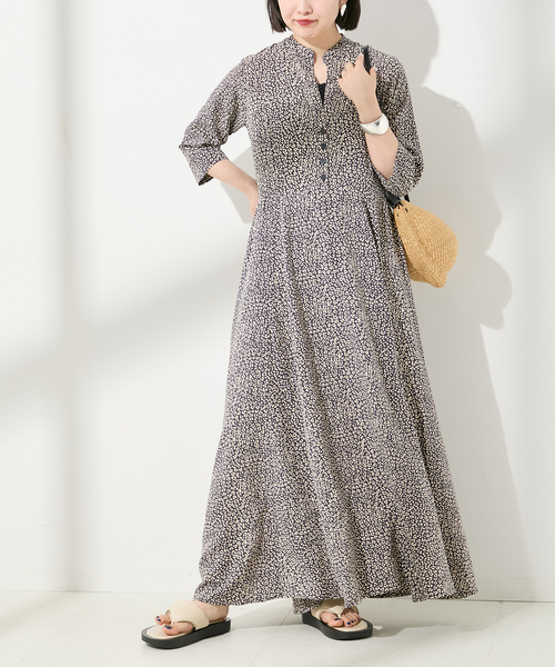 journal standard L'essage（ジャーナルスタンダードレサージュ）の「《追加》《別注》【LUSANA / ルサーナ】CARL MAXI DRESS：ワンピース（ワンピース・レディース・オートミール/ブラック系その他・SMALL）」の2枚目の写真