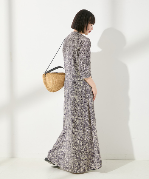 journal standard L'essage（ジャーナルスタンダードレサージュ）の「《追加》《別注》【LUSANA / ルサーナ】CARL MAXI DRESS：ワンピース（ワンピース・レディース・オートミール/ブラック系その他・SMALL）」の5枚目の写真