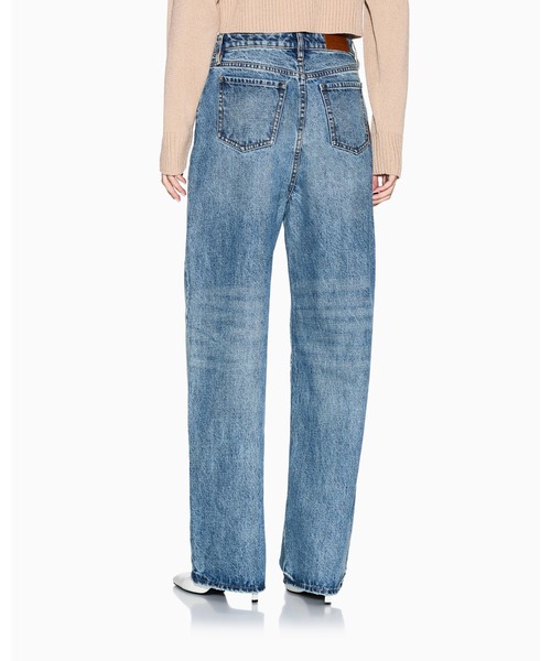 ARMANI EXCHANGE(アルマーニエクスチェンジ)の「【A|X アルマーニ エクスチェンジ】<ZOZO限定>リラックスデニムパンツ_J38 RELAXED(デニムパンツ・レディース・ブルー・29inch/28inch/27inch/26inch/25inch/24inch)」の2枚目の写真