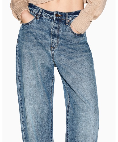 ARMANI EXCHANGE(アルマーニエクスチェンジ)の「【A|X アルマーニ エクスチェンジ】<ZOZO限定>リラックスデニムパンツ_J38 RELAXED(デニムパンツ・レディース・ブルー・29inch/28inch/27inch/26inch/25inch/24inch)」の3枚目の写真
