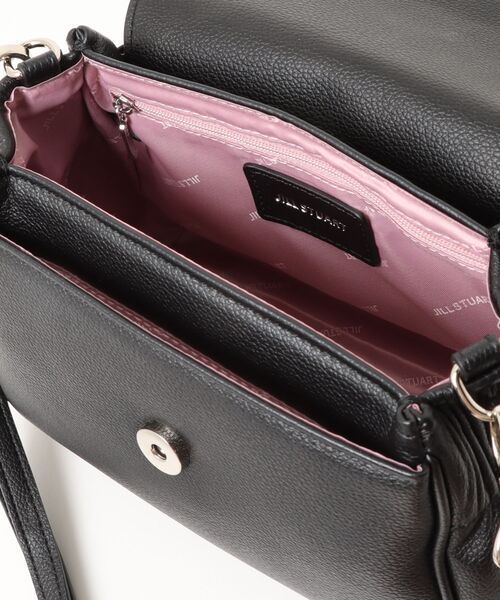 JILL STUART（ジルスチュアート）の「JILL STUART(ジル スチュアート)　インプルーブ　ショルダー（ショルダーバッグ・レディース・ブラウン/ピンク/アイボリー/ブラック・FREE）」の7枚目の写真